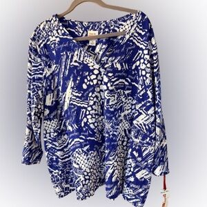 Blue and White Patterned Ruby Rd Women's Top - French Script graphics Pullover T